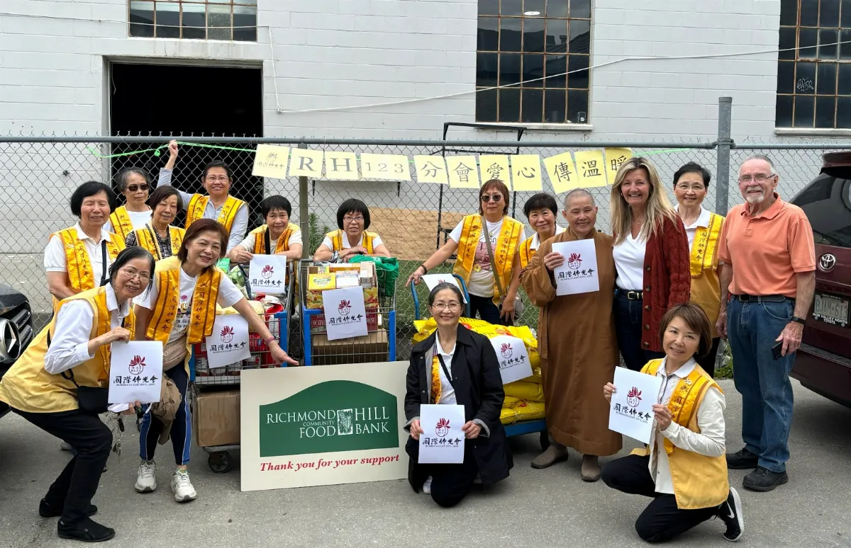 BLIA Toronto Members Support Richmond Hill Food Bank, Promoting Humanistic Buddhism Through Community Service